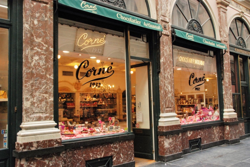 boulangerie-LE REVEST LES EAUX-min_chocolate_chocolaterie_shop_luxury_chic_gallery_brussels_belgium-558146